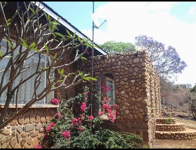 FARM FOR SALE IN ROOSSENEKAL AH